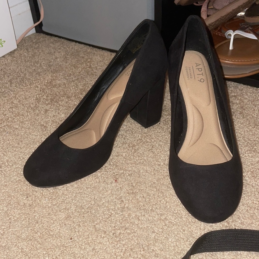 Apt.9 Black Closed Toed High Heels - Size 6